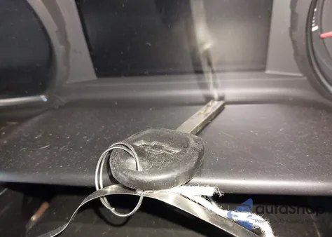 2021 Chevrolet Silverado 1500 Lt from USA, damaged, VIN 1GCRYDED0MZ198938